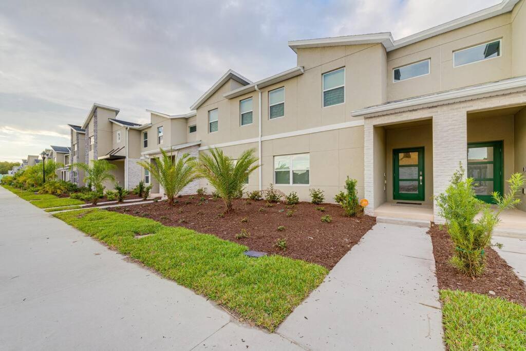 Newly Listed Townhouse Storey Lake, Free Waterpark كيسيمي المظهر الخارجي الصورة