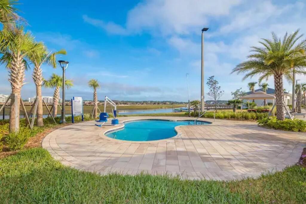 Newly Listed Townhouse Storey Lake, Free Waterpark كيسيمي المظهر الخارجي الصورة