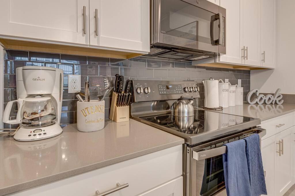 Newly Listed Townhouse Storey Lake, Free Waterpark كيسيمي المظهر الخارجي الصورة